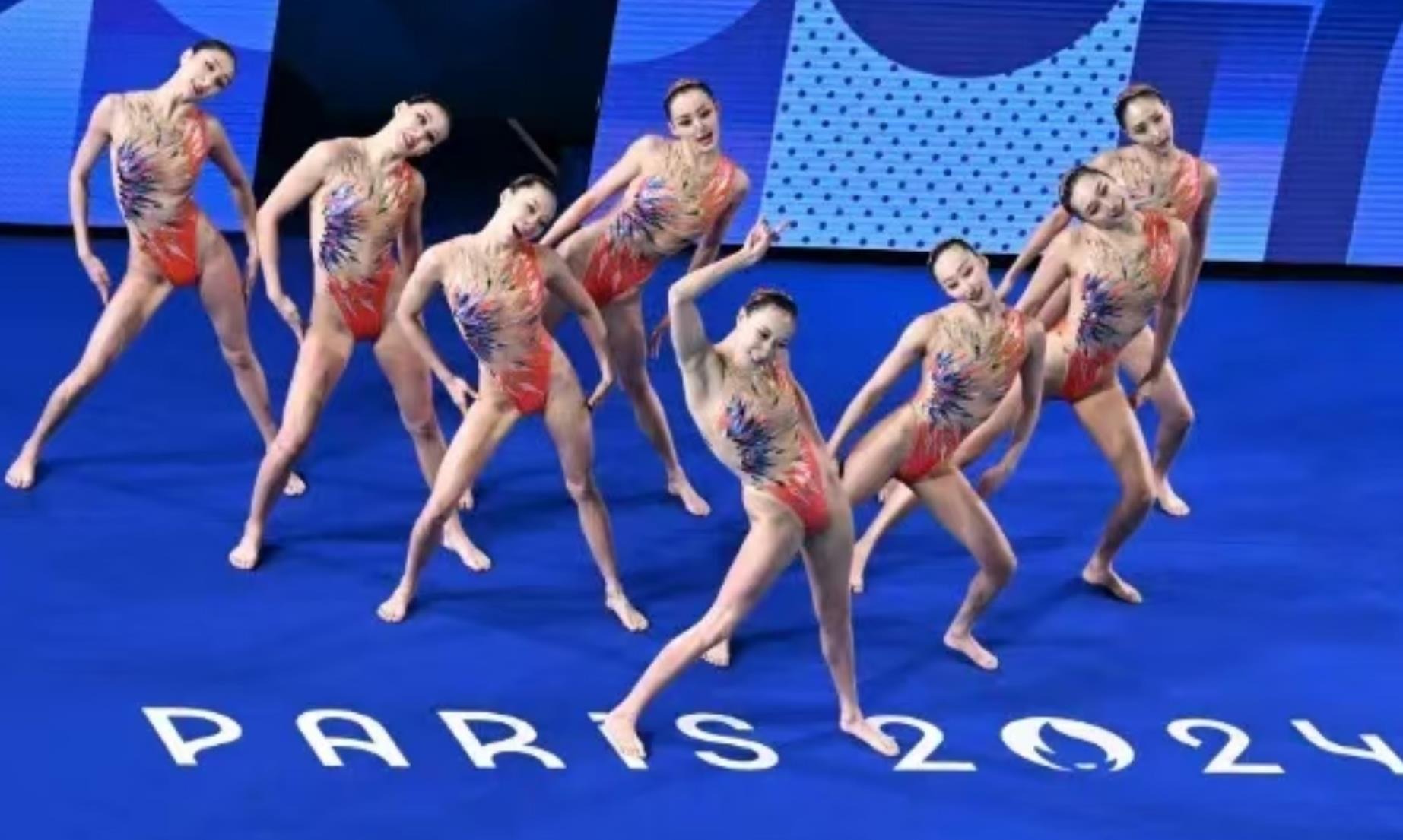 电讯报：由于过去两个赛季多次延迟开球，曼城被罚300万镑